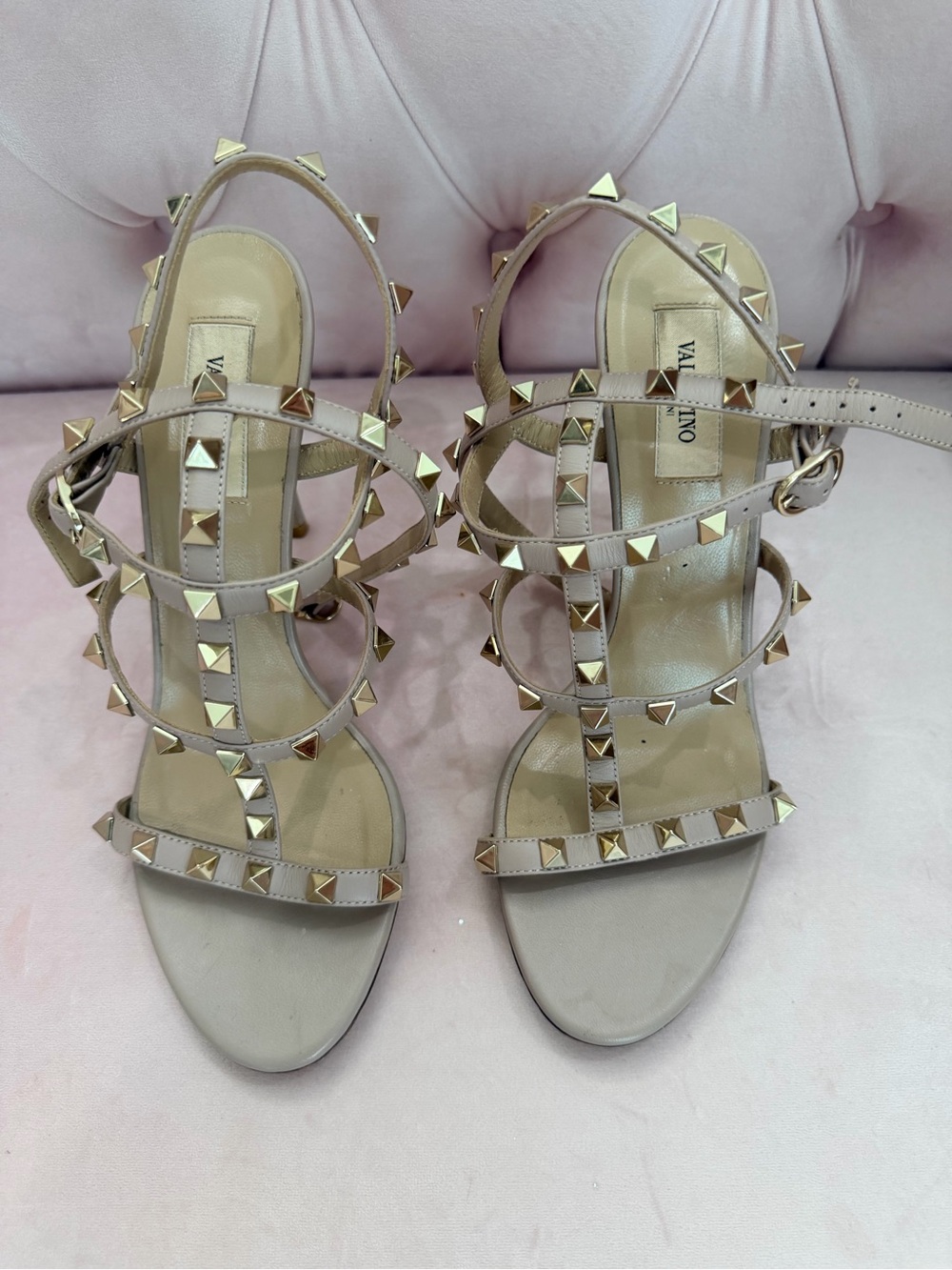 Valentino Garavani Rockstud Cage Sandals
✨ Size 38 | Nude Blush - Picture 3 of 6
